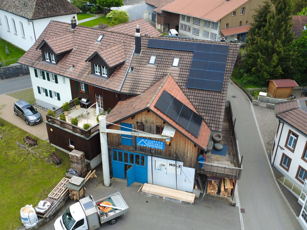 Bâtiment industriel avec appartement d'insertion, Wildberg (ZH)